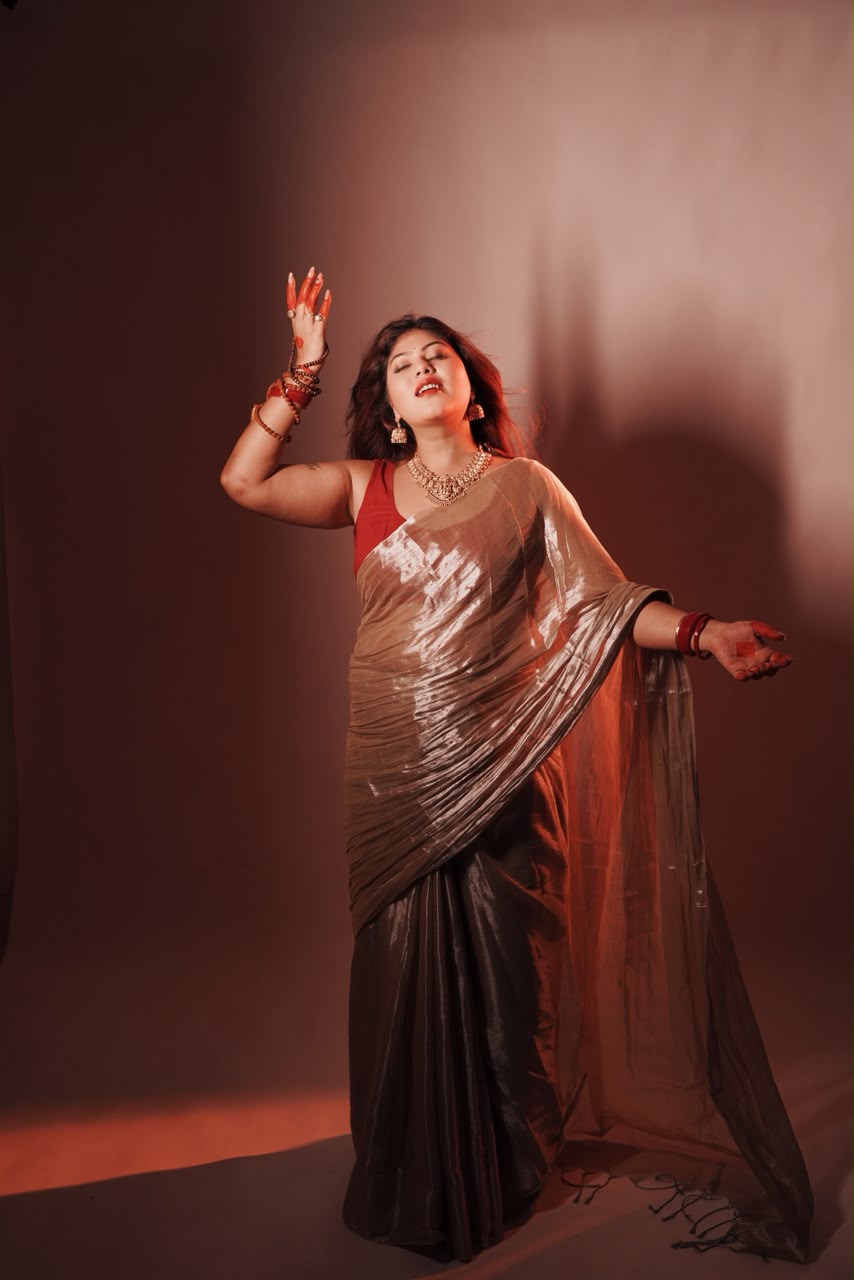 Kanchhan Srivas performing live